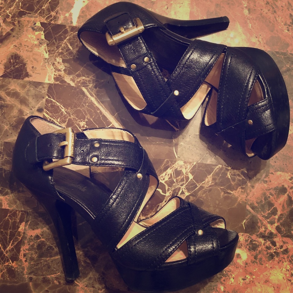 Michael Kors Evie Platform Sandals